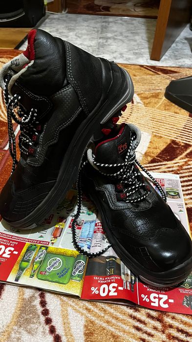 Работни обувки НОВИ