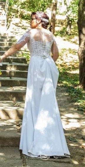 Vând rochie de mireasă!preț vânzare 1500 negociabil! lei!