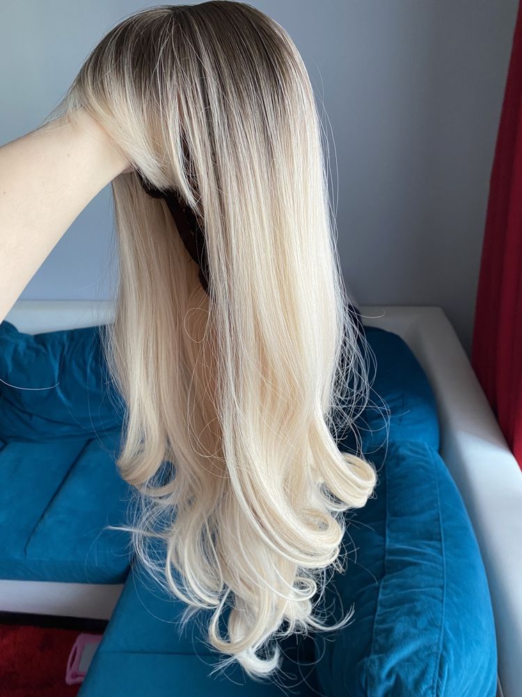 Peruca par sintetic aspect natural ondulat blond ombre