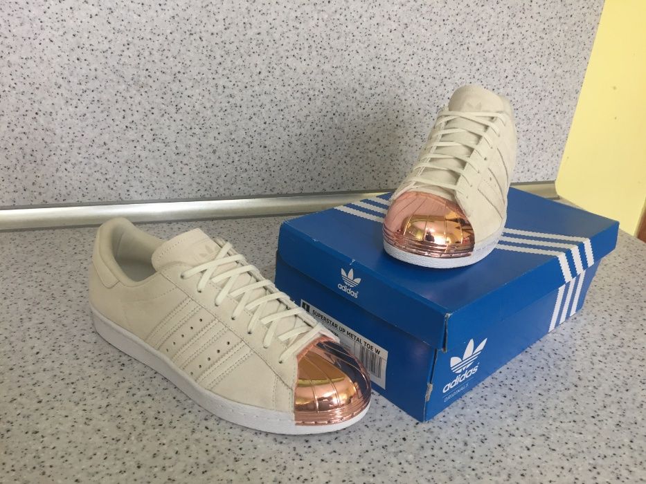 НОВО *** Оригинални Adidas Superstar 80s Metal Toe GOLD Edition