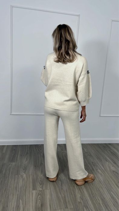 Costum casual din 2 piese pantaloni si bluza mix de lana cu tricotaj