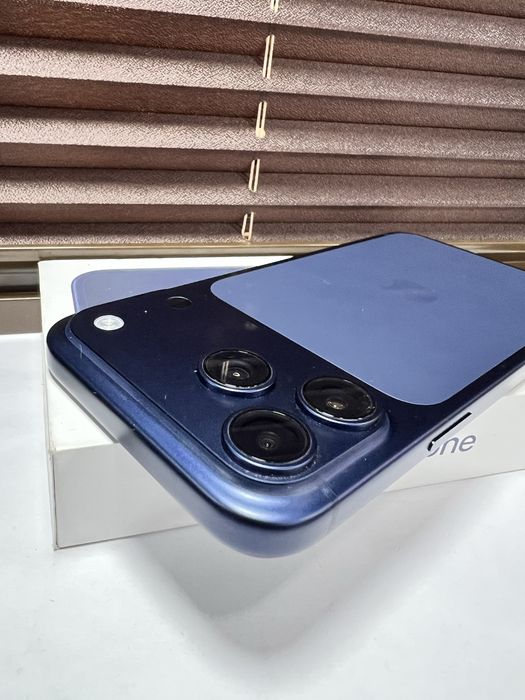 Продам iPhone 17 pro max 256gb bar 100% 41 sik mayda sarapinsi bor.