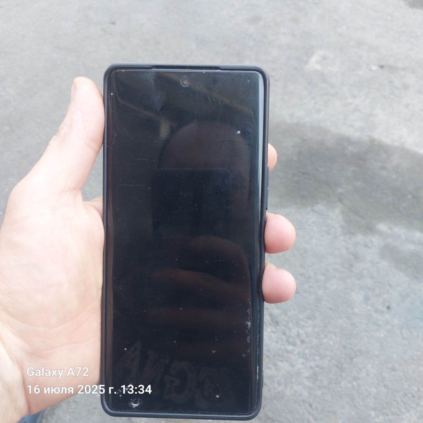 Vivo v30 в хорошем состоянии работает отлично.