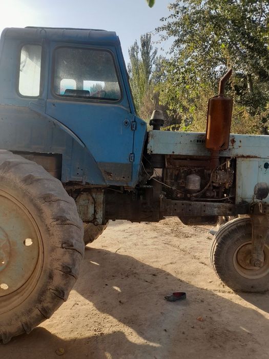 Traktor mtz80 1989 chi yil ishlab turibdi