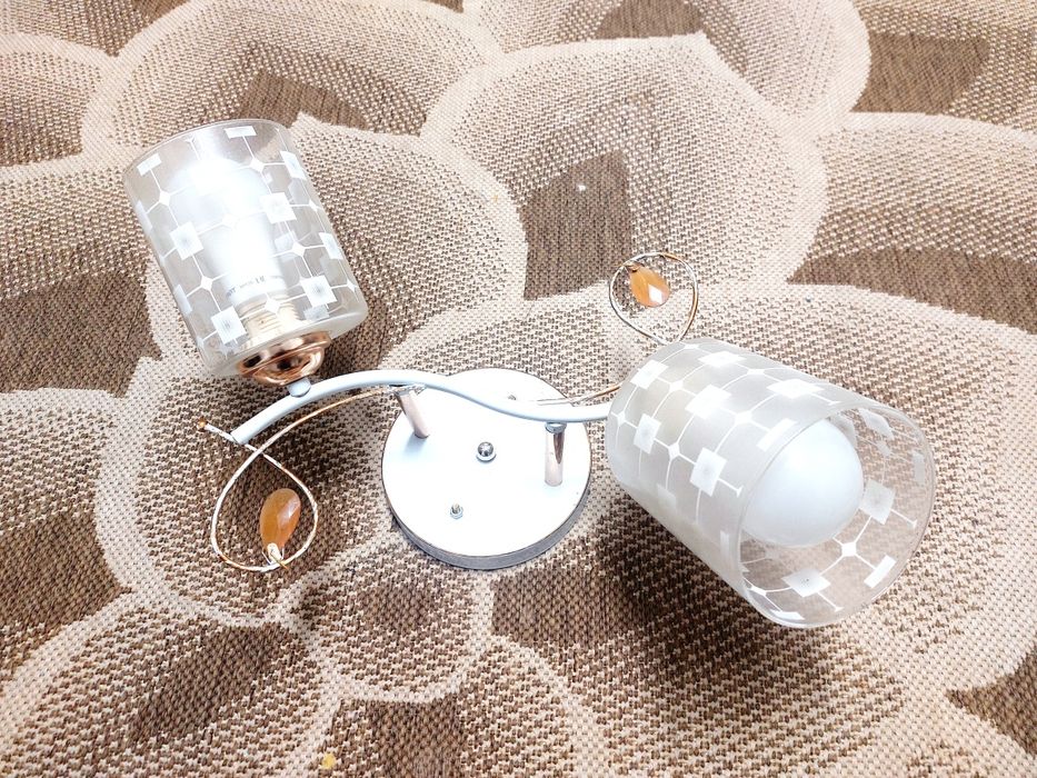 Люстра в идеальном состояний!