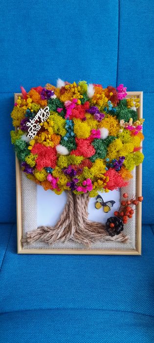 Дърво на живота, кашпа и подаръци със скандинавски мъх