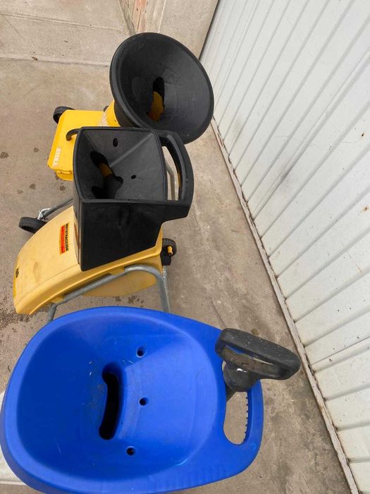 Toacator crengi , fructe