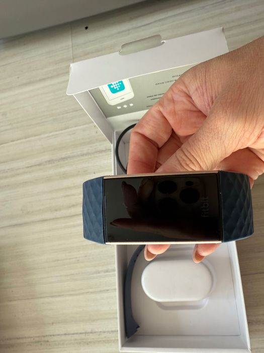 Fitbit Charge 3 smart watch