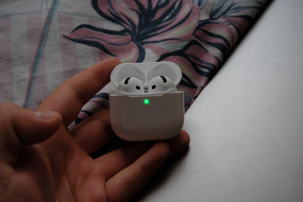 AirPods 4 CA NOI