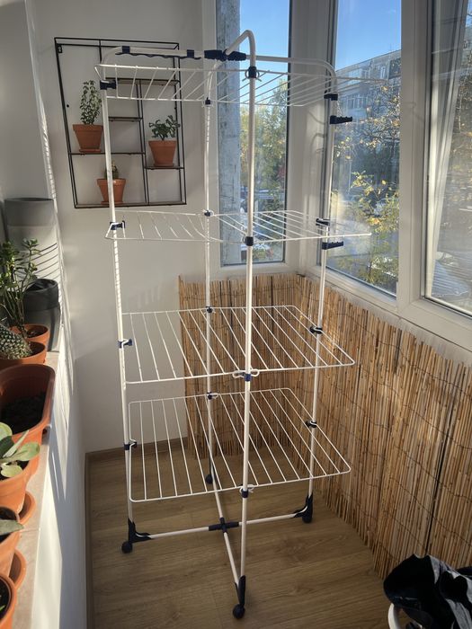 Uscator stander vertical