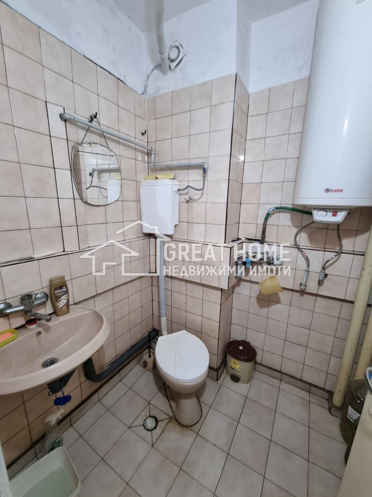 Продава се Двустаен апартамент в Търговище, Център - 49 кв.м за 1093 €/кв.м - Снимка #5