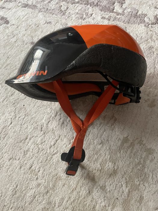 Vând casca protectie  B-twin copii ,Marime S 53-56 cm