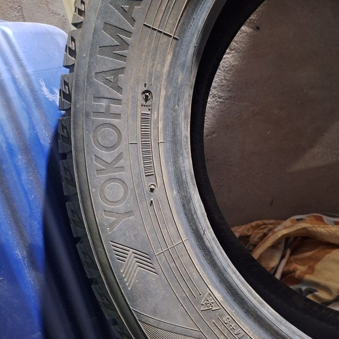 Покрышка новый  R 17