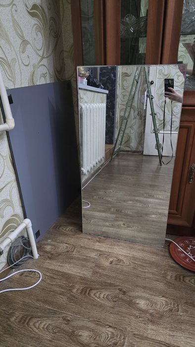 Зеркала , в отличном состоянии.