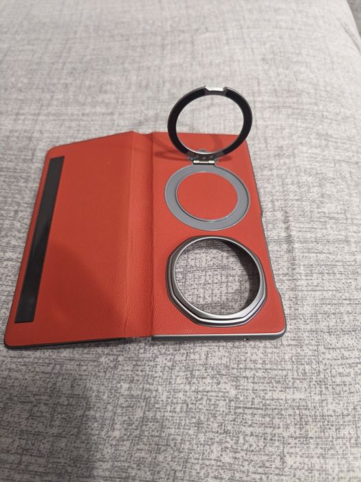 Продавам чисто нов калъф за Хонор меджик  V 5