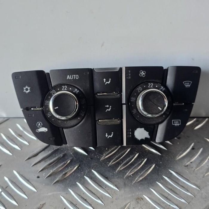 Panou Comanda clima Opel Astra J Facelift