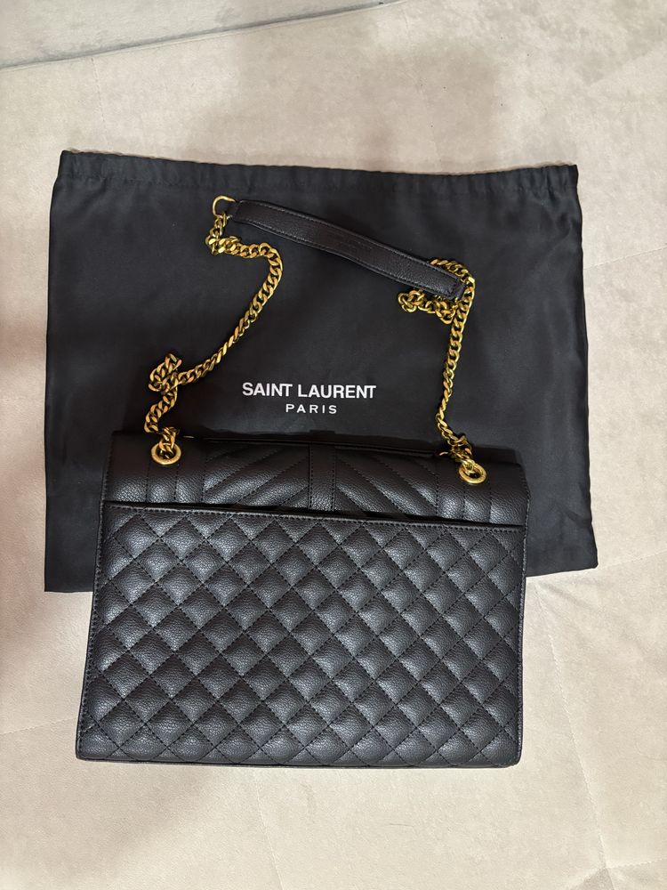 Продам сумочку YSL