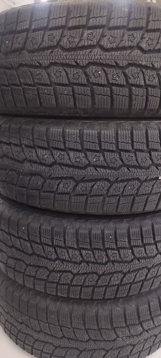 Продам зимние шины 205/65/16