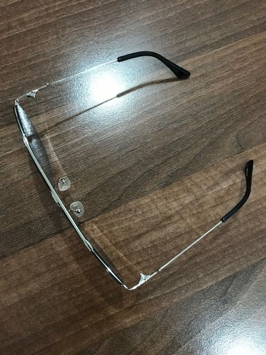 Ochelari de soare Guess