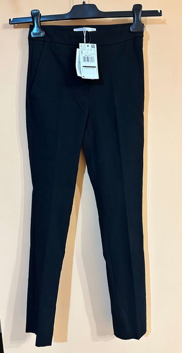 Черен панталон Mango