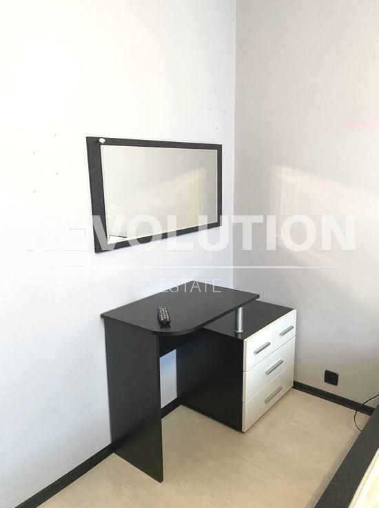 Дава се под наем Тристаен апартамент в Варна, Левски - 90 кв.м за 700 € - Снимка #2