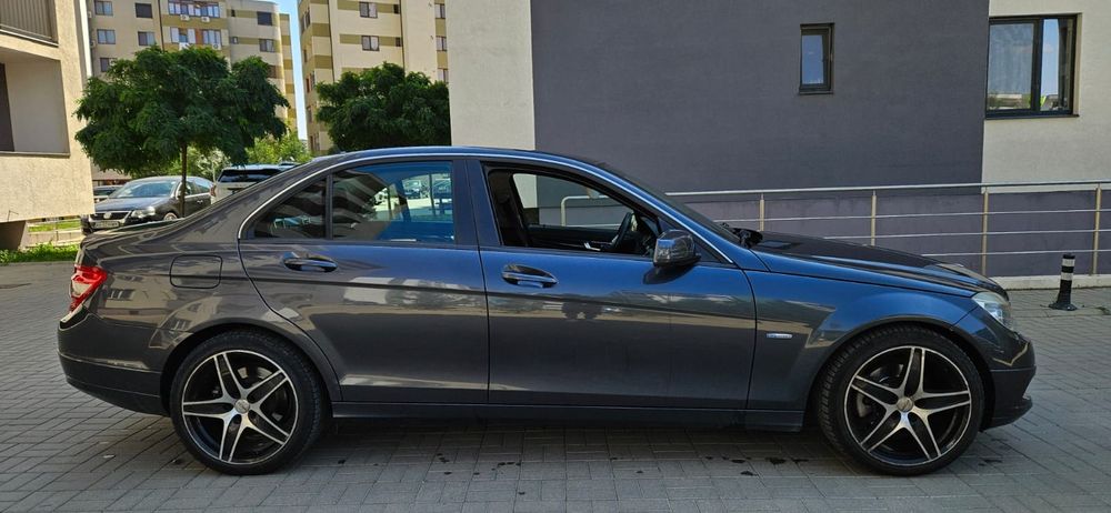 Mercedes.c220.An 2010.E5.177cp