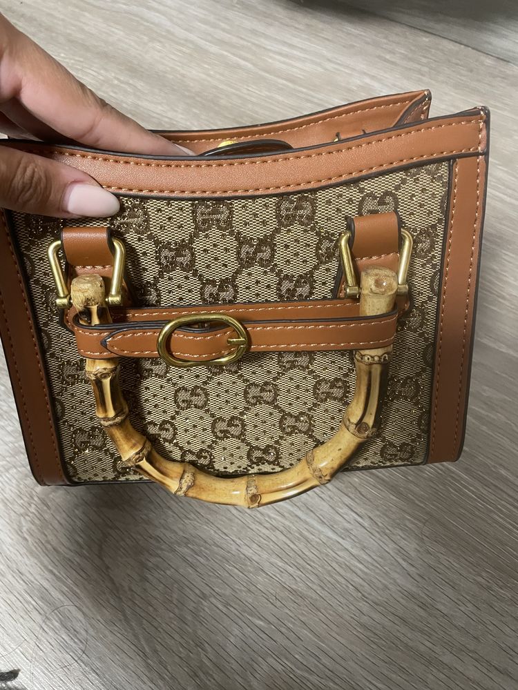 Дамска чанта Gucci.