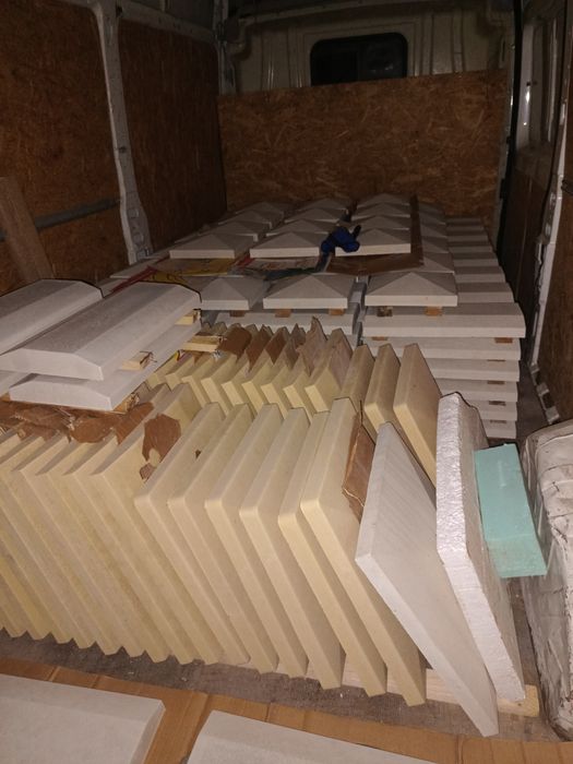 Pavaj si capace de gard