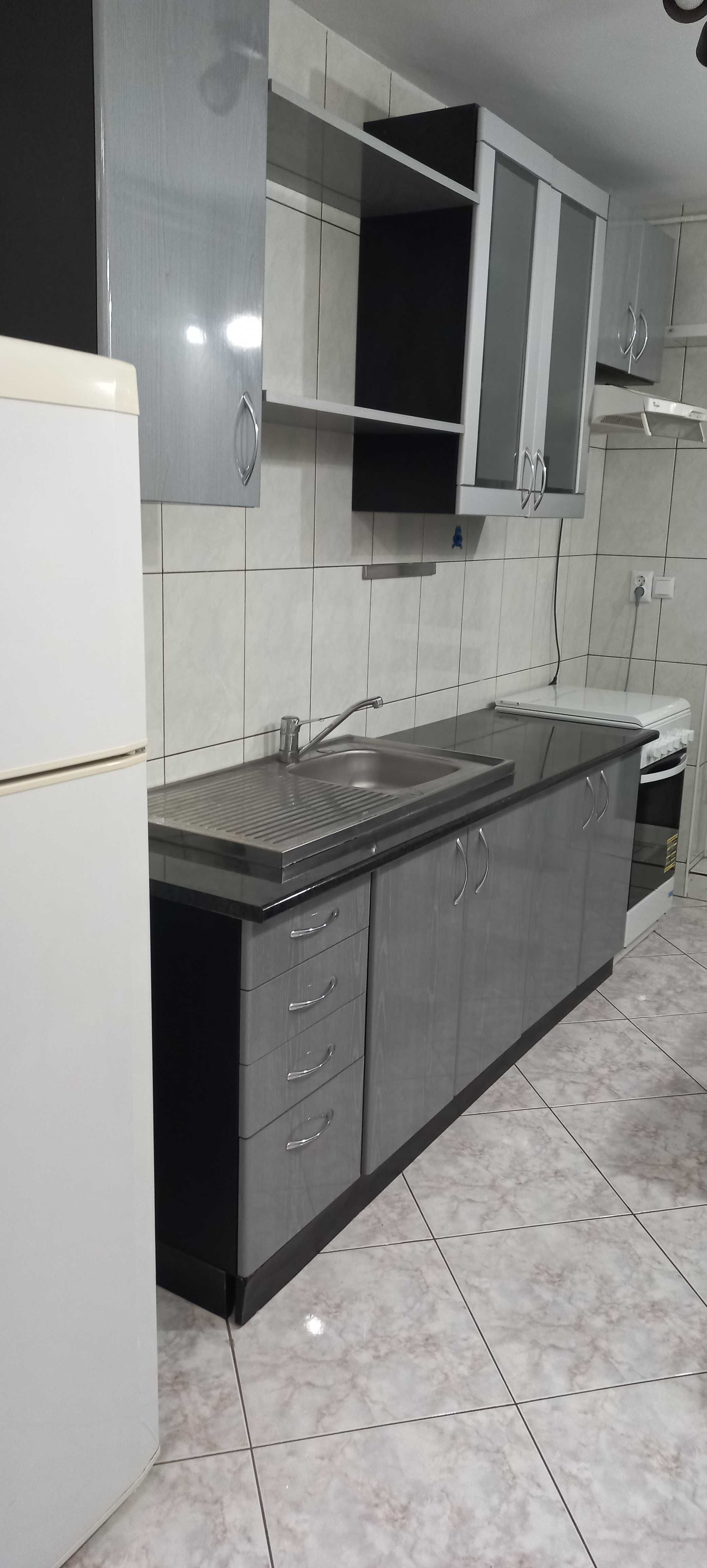 Apartament 2 camere  lângă stația de metrou Unirii /bld D. Cantemir