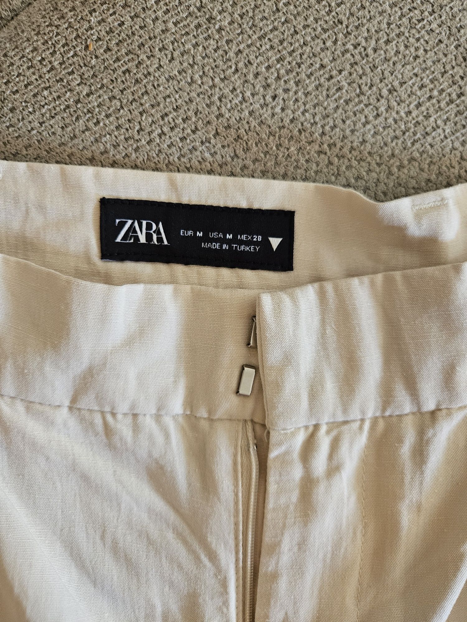 Страхогни панталони  Zara