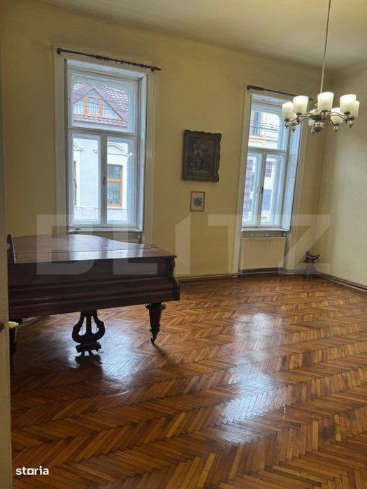 Apartament cu 3 camere, 131 mp, zona Piata Mihai Viteazul