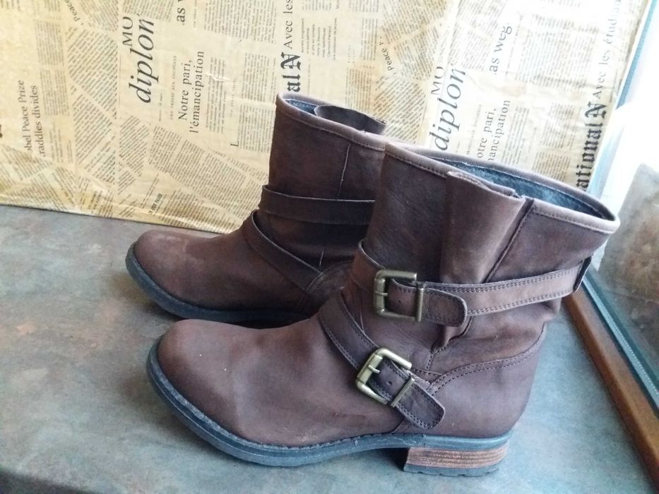 дамски ботуши,зимни обувки,боти,кубинки номер39