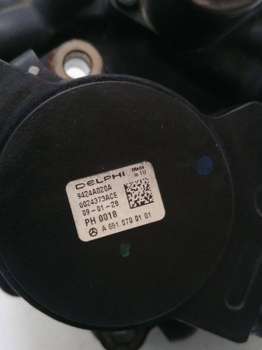 Pompa inalte injectie Rampa injectoare W212 E Class C class 2.2 euro 5