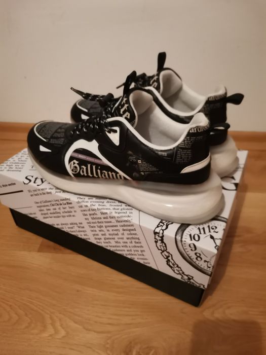 Обувки John Galliano -Промо цена !!!