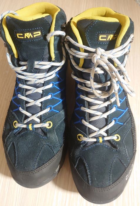 Vând bocanci CMP mărimea 41