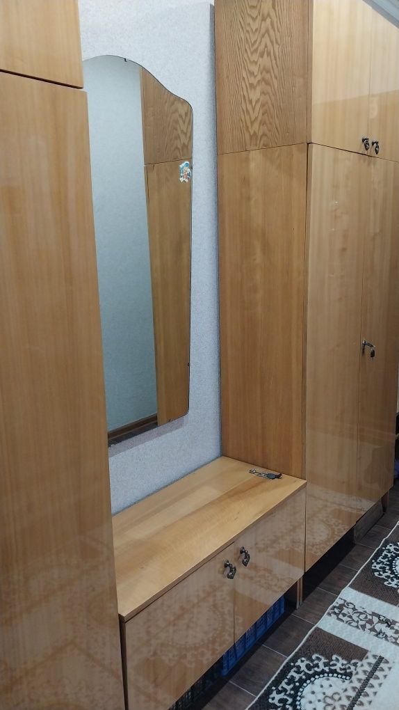 Продаю  мебель для прихожей