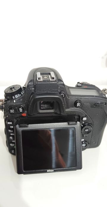 Vand 2 aparate Nikon