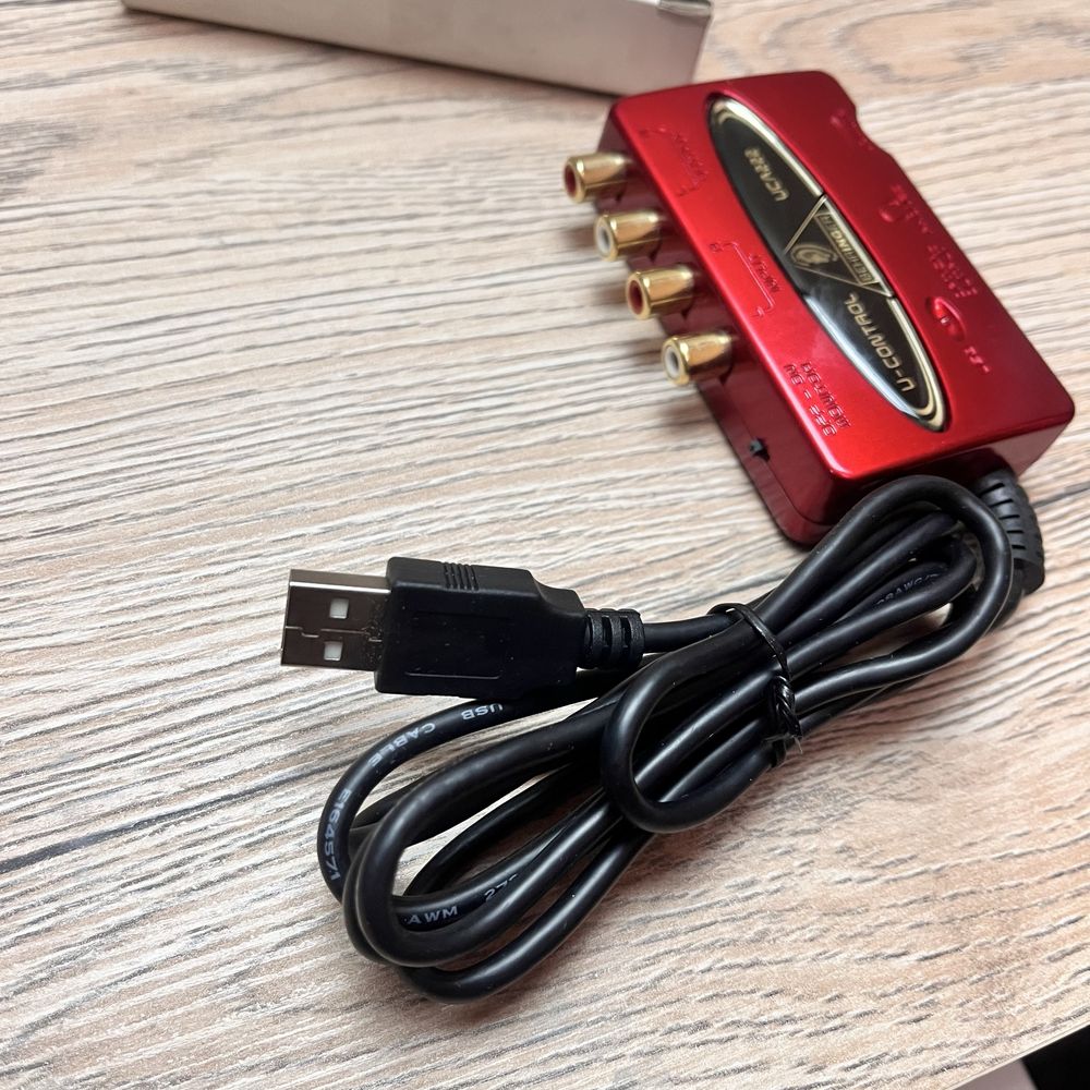 Звуковая карта Behringer Usb.