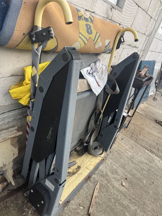 Lift auto carciuor cu rotile vand urgent