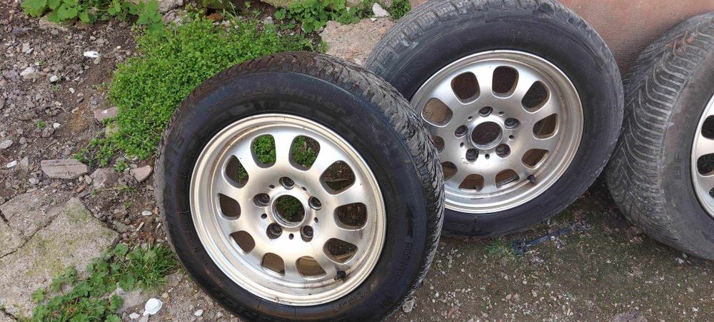Cauciucuri cu jante 185.65/r15