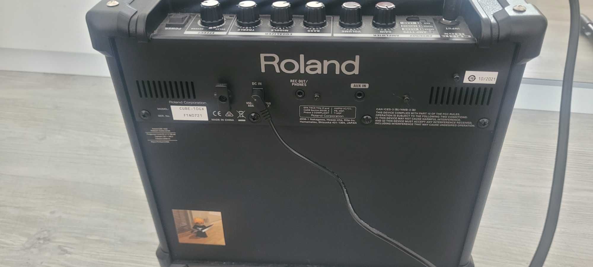 Vând amp Roland Cube 10W