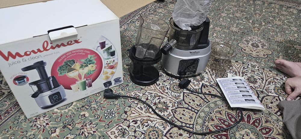 Соковыжималку Moulinex