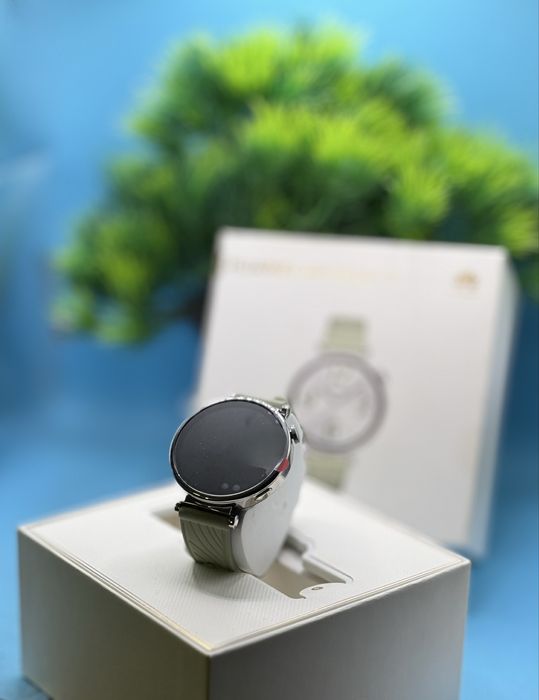 НОВ!!! Дамски смарт часовник Huawei Watch GT 4, 41 мм, Зелена каишка