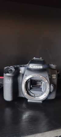 Canon 70D cu 4 obiective