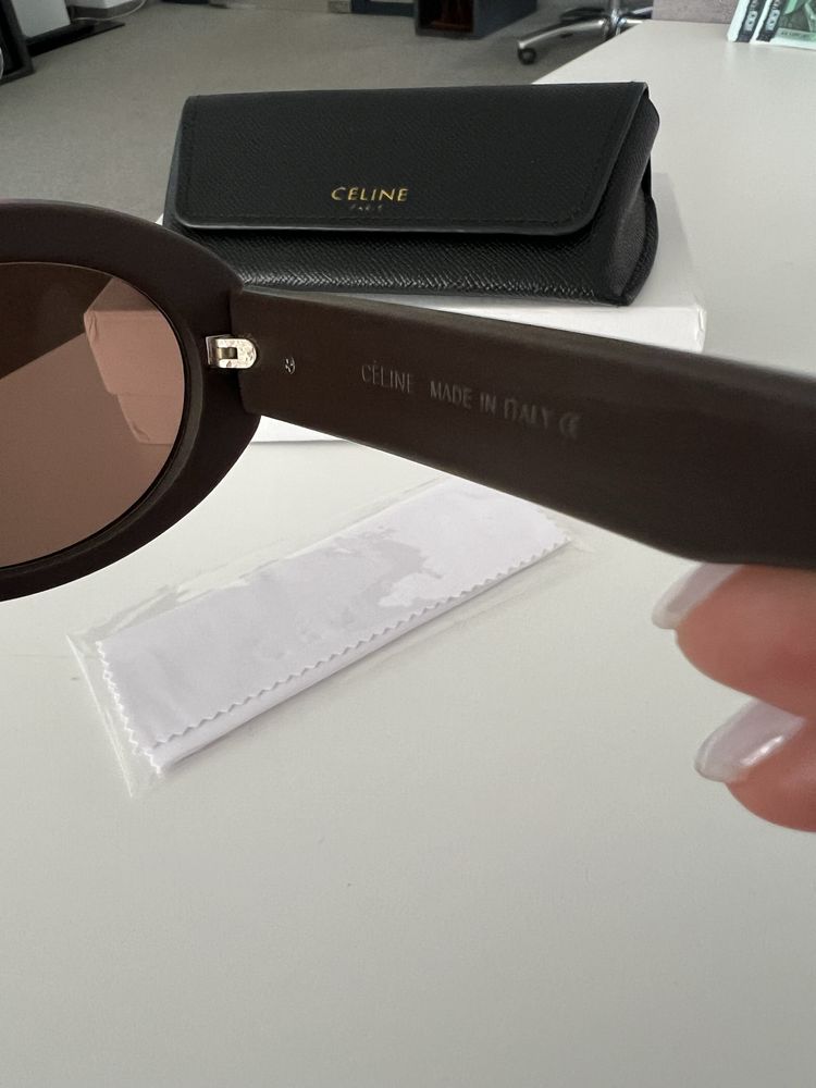 Чисто нови очила Celine CL40194U в кафяво