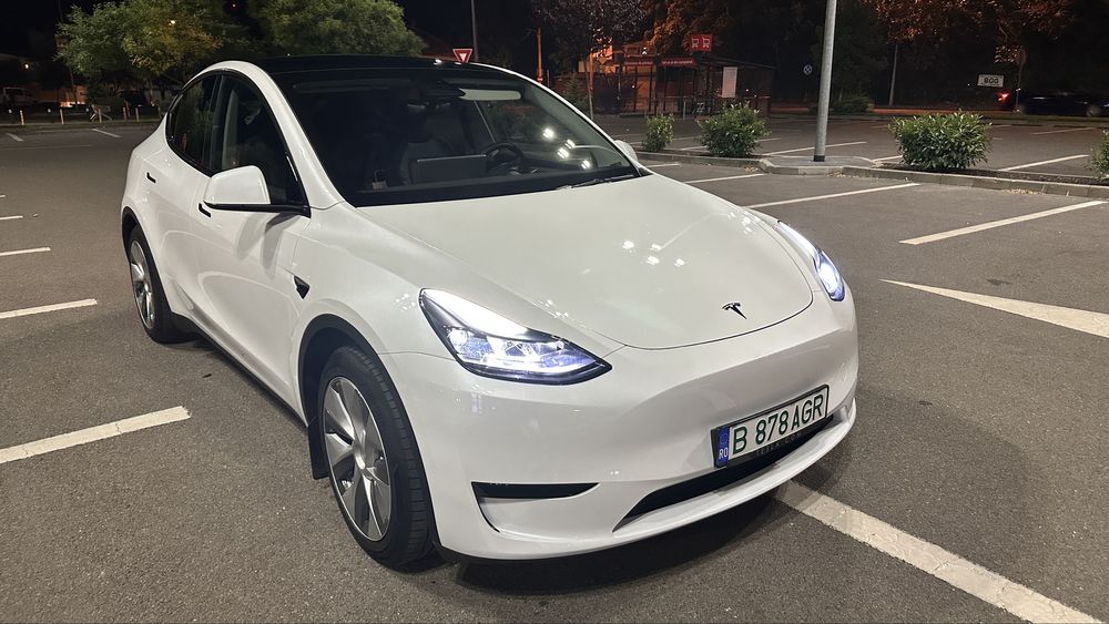 Vand Tesla Model Y standard range 2023