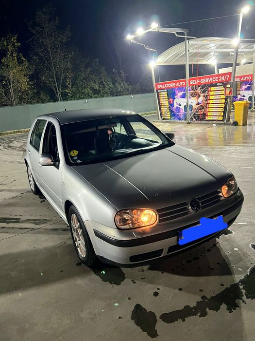 Vând sau schimb  Golf 4