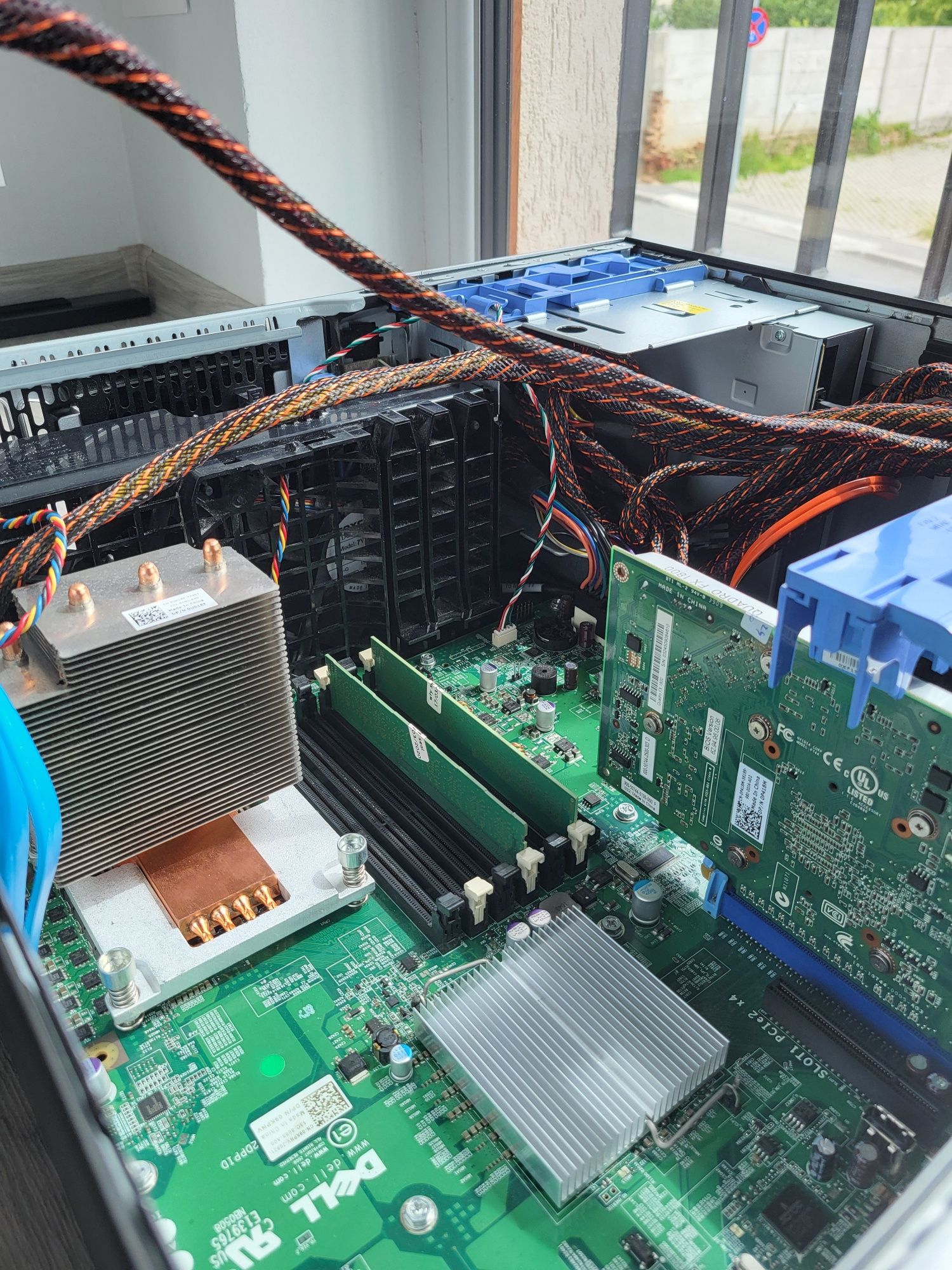 PC-uri Dell Precision T3500
