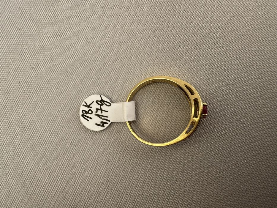 Inel aur rubin diamante