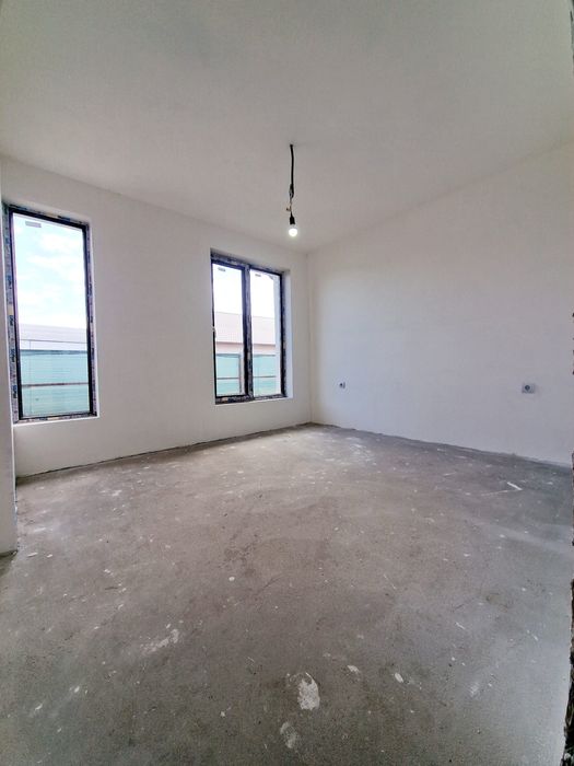 Propietar vand casa 3 camere pod decent pentru depozitare plus beci